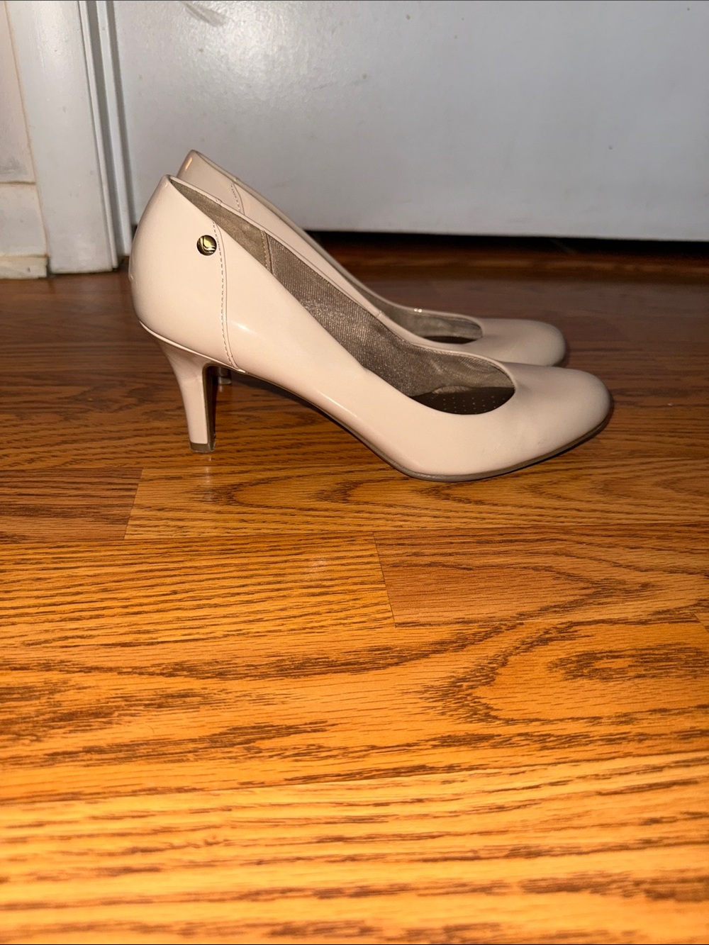 Classic Women's Cream Pumps - Comfortable Everyday Heels - Picture 2 of 3